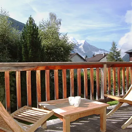 Beugeant Garden, Bbq, Parking Sleeps 6 - Happy Chamonix